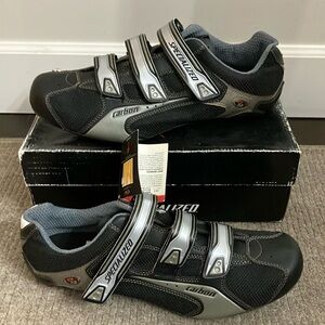 Specialized comp road bike shoe. New in box!  black / silver.  Velcro. New!